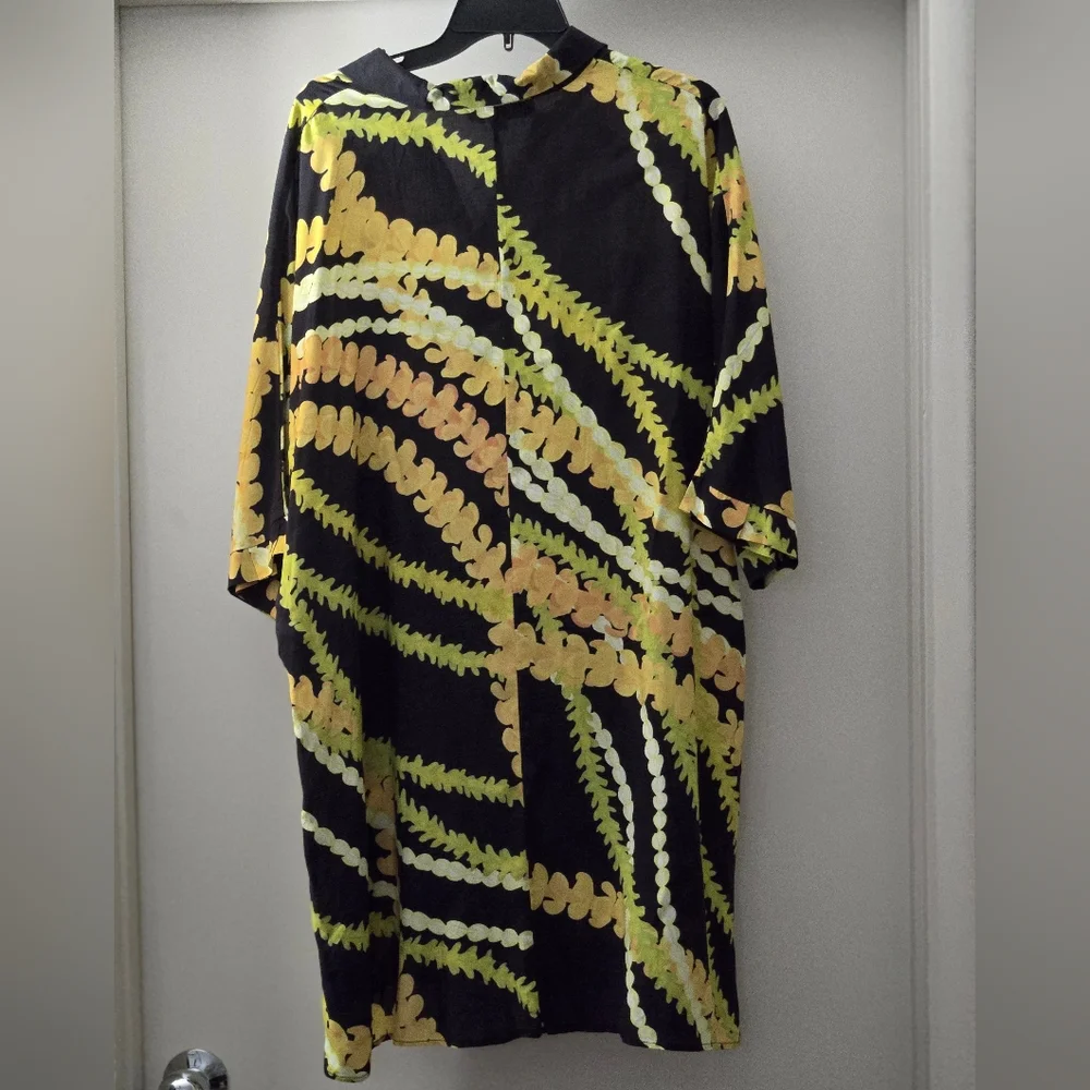 Lexbreezy Hawai'i Dress - Picture 5 of 9